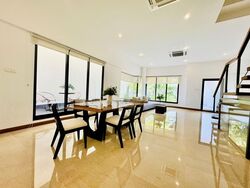Lornie Road (D11), Terrace #569734491
